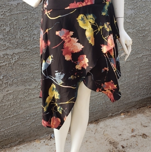 NEW BCBGMAXAZRIA DRESS - Picture 2 of 9